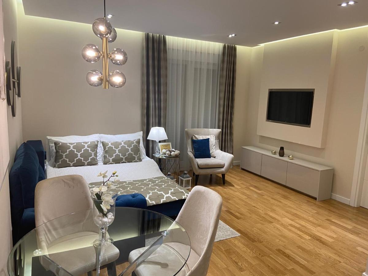 Tiffany Lux Apartment เทรบินเย ภายนอก รูปภาพ