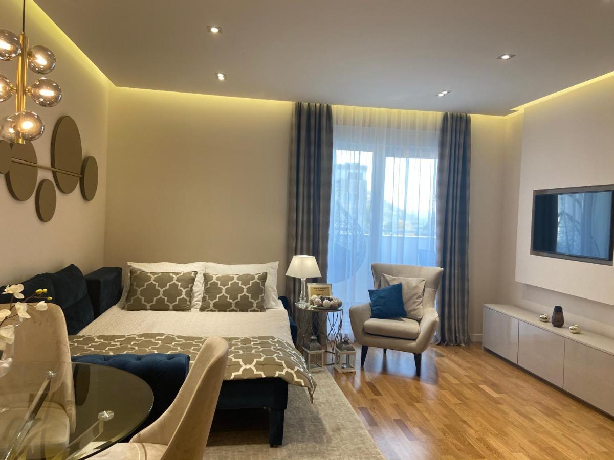 Tiffany Lux Apartment เทรบินเย ภายนอก รูปภาพ