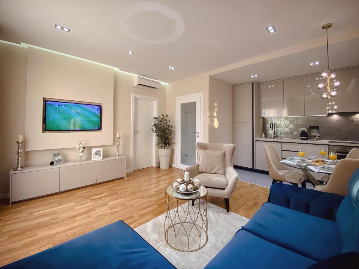 Tiffany Lux Apartment เทรบินเย ภายนอก รูปภาพ