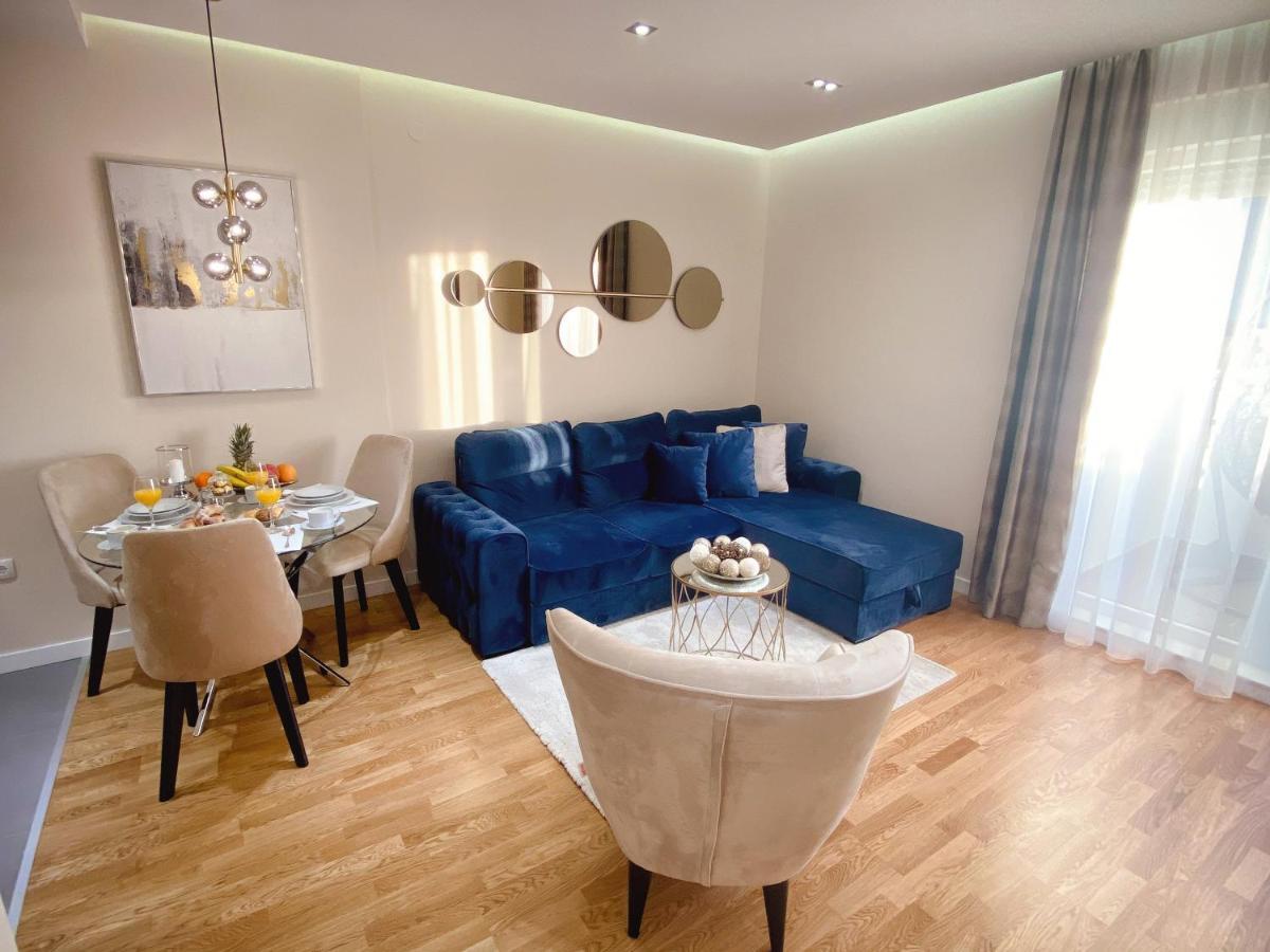 Tiffany Lux Apartment เทรบินเย ภายนอก รูปภาพ
