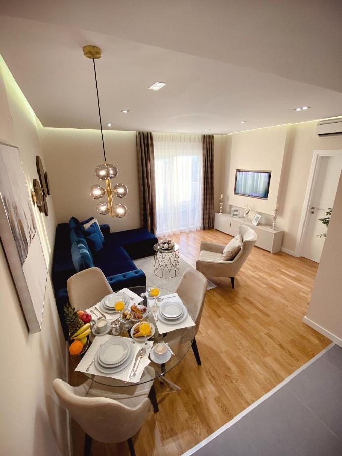 Tiffany Lux Apartment เทรบินเย ภายนอก รูปภาพ
