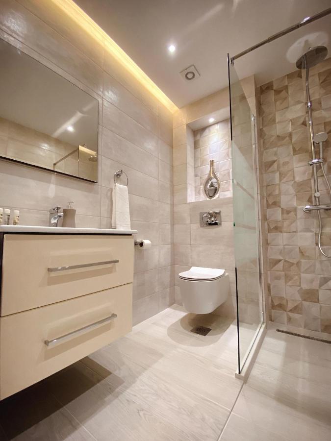 Tiffany Lux Apartment เทรบินเย ภายนอก รูปภาพ