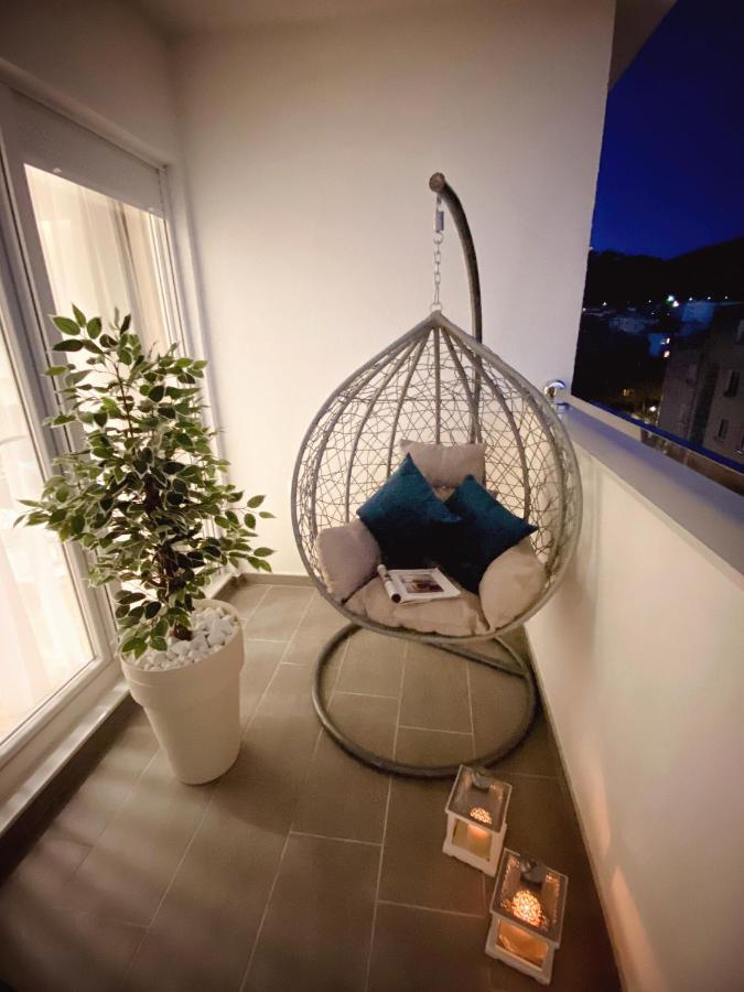 Tiffany Lux Apartment เทรบินเย ภายนอก รูปภาพ