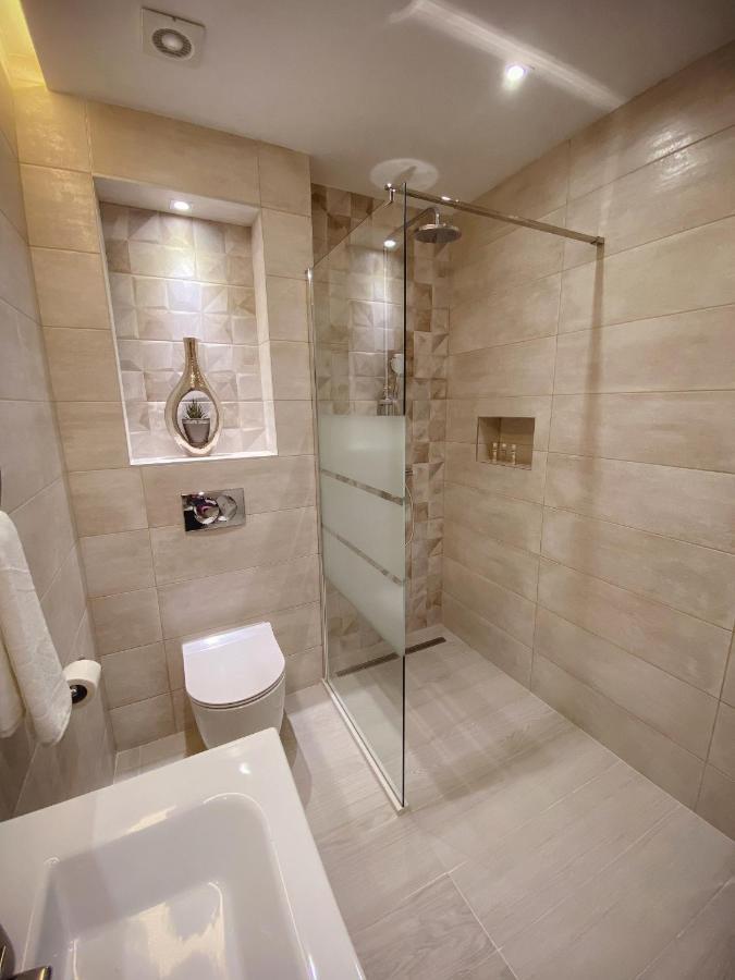 Tiffany Lux Apartment เทรบินเย ภายนอก รูปภาพ