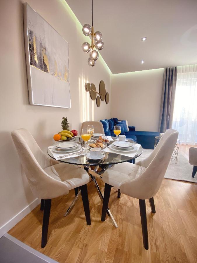 Tiffany Lux Apartment เทรบินเย ภายนอก รูปภาพ