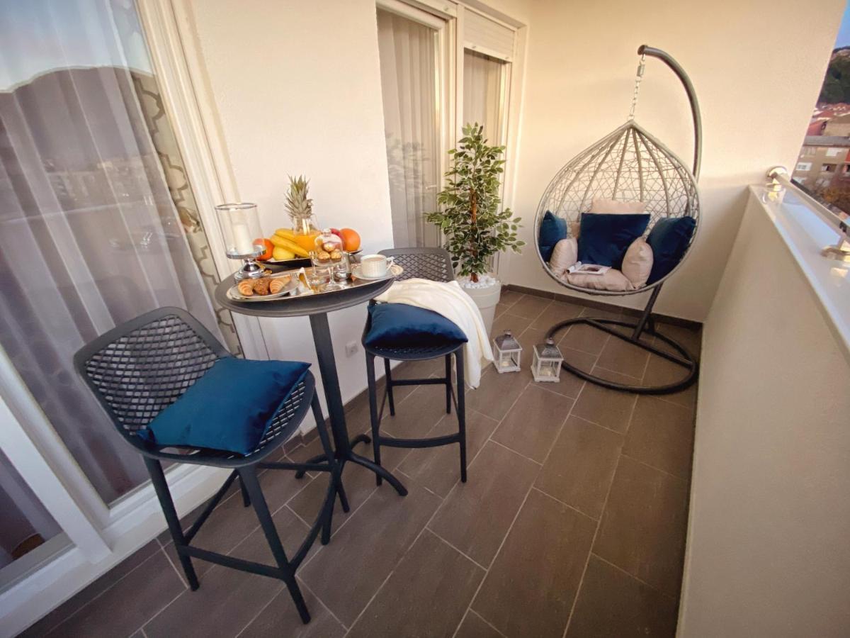 Tiffany Lux Apartment เทรบินเย ภายนอก รูปภาพ