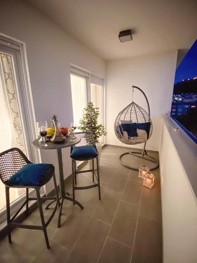 Tiffany Lux Apartment เทรบินเย ภายนอก รูปภาพ