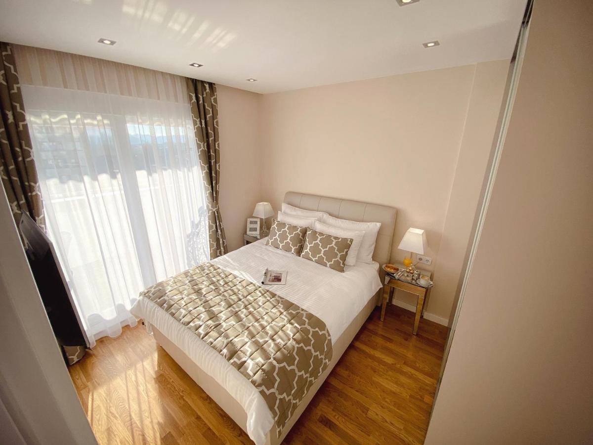 Tiffany Lux Apartment เทรบินเย ภายนอก รูปภาพ