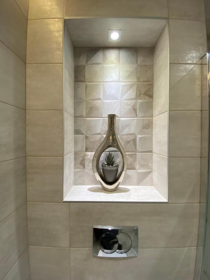 Tiffany Lux Apartment เทรบินเย ภายนอก รูปภาพ